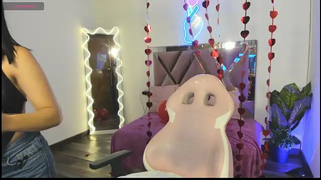 Snapshot of LUDO_KITTY_TAY chatting on 02-15-25, 03:20 LUDO KITTY TAY online show from 02-15-25, 03:20