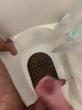 Snapshot of danyh2023 chatting on 02-15-26, 08:27 danyh2023 online show from 02-15-26, 08:27