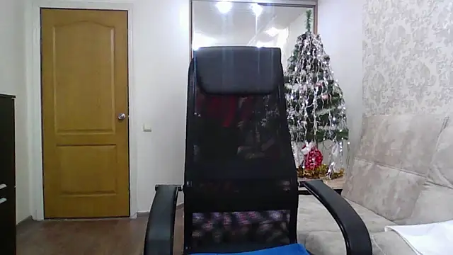 Snapshot of Victoria_secrets_ chatting on 12-19-25, 04:52 Victoria secrets online show from 12-19-25, 04:52