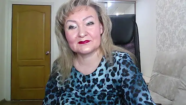 Snapshot of Victoria_secrets_ chatting on 02-10-26, 05:11 Victoria secrets online show from 02-10-26, 05:11