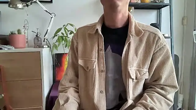 Snapshot of MikymikeBBWD chatting on 11-13-25, 02:38 MikymikeBBWD online show from 11-13-25, 02:38