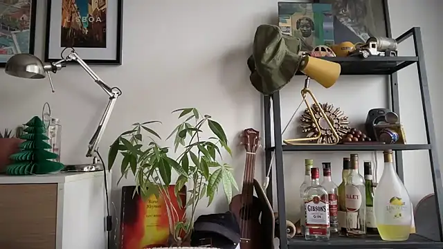 Snapshot of MikymikeBBWD chatting on 12-05-25, 12:36 MikymikeBBWD online show from 12-05-25, 12:36