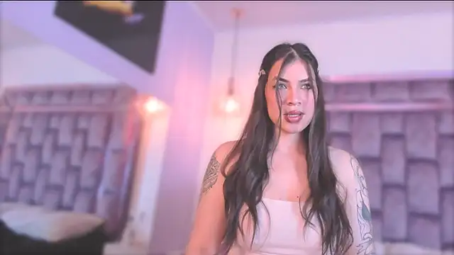 Snapshot of Annie_rhoades chatting on 02-22-25, 01:02 Annie rhoades online show from 02-22-25, 01:02