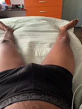 Snapshot of papibbc6989 chatting on 02-22-25, 05:23 papibbc6989 online show from 02-22-25, 05:23