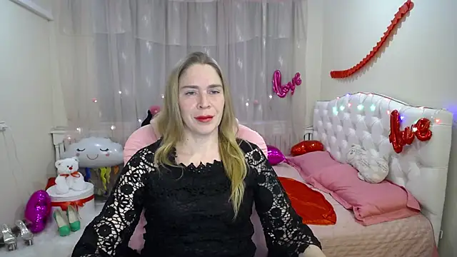 TessaDaybreak online show from 03-05-25, 01:17