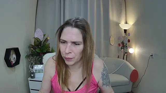 TessaDaybreak online show from 04-05-26, 07:49