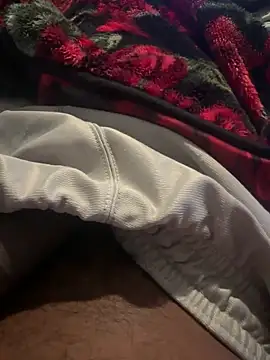 Snapshot of Slimlightrising chatting on 02-17-25, 06:15 Slimlightrising online show from 02-17-25, 06:15