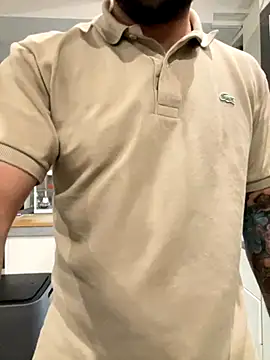 Snapshot of morfeoX chatting on 11-08-25, 04:45 morfeoX online show from 11-08-25, 04:45