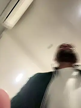 Snapshot of morfeoX chatting on 12-14-25, 04:56 morfeoX online show from 12-14-25, 04:56