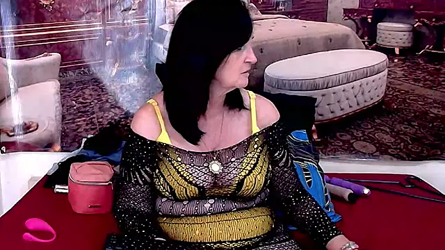Snapshot of LuciousGrace chatting on 06-18-26, 09:36 LuciousGrace online show from 06-18-26, 09:36