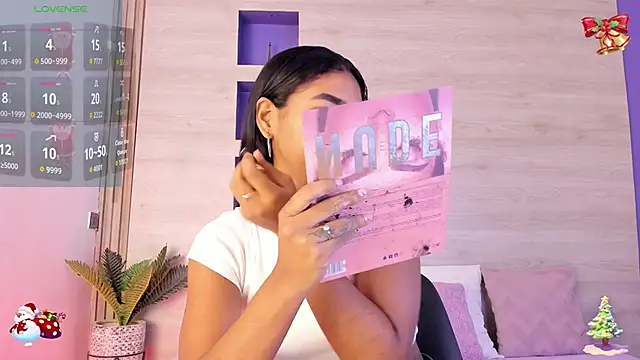 Snapshot of Lana_Starlett chatting on 11-28-25, 03:31 Lana Starlett online show from 11-28-25, 03:31