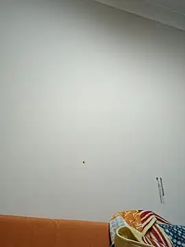 Snapshot of BellBort chatting on 12-19-25, 04:36 BellBort online show from 12-19-25, 04:36