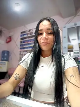 Snapshot of Naatalia chatting on 02-02-26, 10:41 Naatalia online show from 02-02-26, 10:41