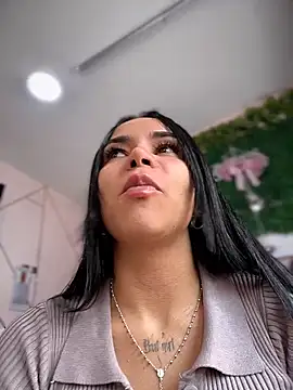 Snapshot of Naatalia chatting on 02-10-26, 07:29 Naatalia online show from 02-10-26, 07:29