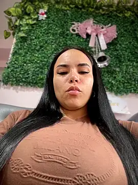 Snapshot of Naatalia chatting on 02-23-26, 06:16 Naatalia online show from 02-23-26, 06:16