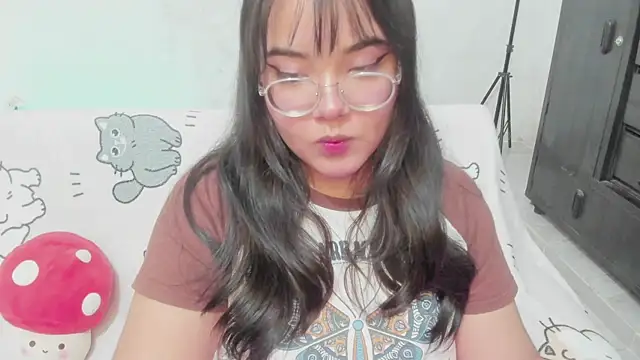 Snapshot of Naoko_7w7 chatting on 07-12-26, 02:41 Naoko 7w7 online show from 07-12-26, 02:41