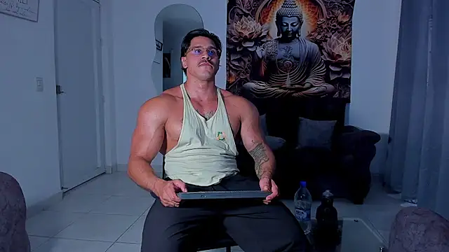 Valentino Dosantos  online show from 10-28-25, 08:11