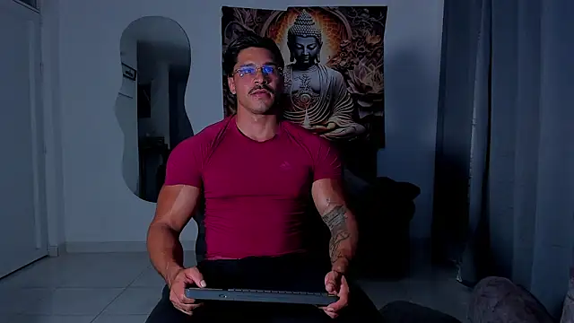 Valentino Dosantos  online show from 11-21-25, 10:52