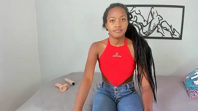 Snapshot of karina-lopez chatting on 09-27-25, 02:11 karina-lopez online show from 09-27-25, 02:11