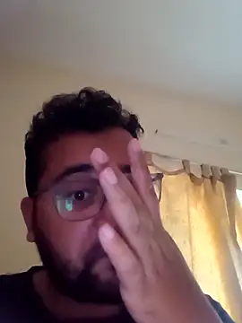 Snapshot of susthovai chatting on 02-16-26, 11:28 susthovai online show from 02-16-26, 11:28