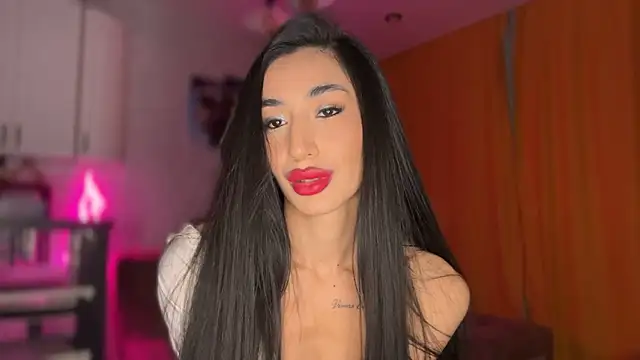 Snapshot of alissadreams chatting on 11-09-25, 07:01 alissadreams online show from 11-09-25, 07:01