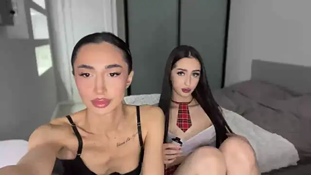 Snapshot of alissadreams chatting on 12-02-25, 09:32 alissadreams online show from 12-02-25, 09:32