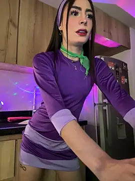 Snapshot of candycami19 chatting on 09-27-25, 01:43 candycami19 online show from 09-27-25, 01:43