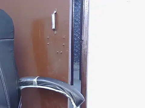 Snapshot of Riyaa_Kaur chatting on 10-10-25, 04:22 Riyaa Kaur online show from 10-10-25, 04:22