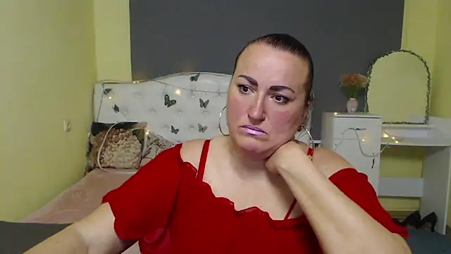 Snapshot of DianaMGG chatting on 04-22-26, 05:54 DianaMGG online show from 04-22-26, 05:54