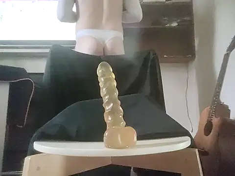 Snapshot of MystiqueRider chatting on 10-06-25, 12:41 MystiqueRider online show from 10-06-25, 12:41