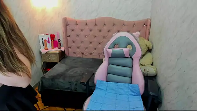 Lianngrace online show from 03-12-26, 03:29