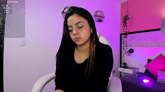 Bella walker  online show from 03-09-26, 08:02