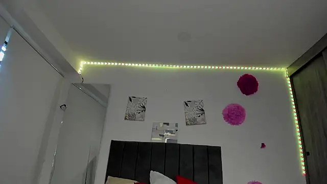 ZahraRose online show from 03-04-25, 11:51