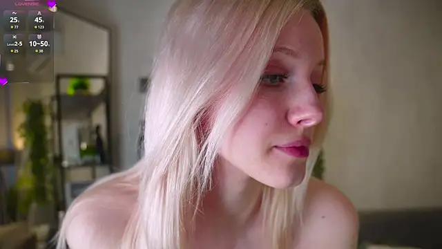 EdlaHewell online show from 03-08-26, 02:04