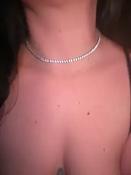 YoungHotMilf97 online show from 03-10-26, 09:09