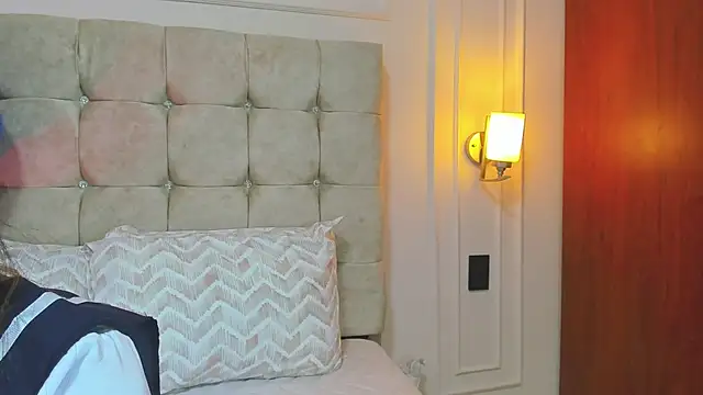 JasmineRoss 1 online show from 09-10-25, 07:25