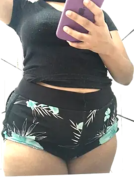 Snapshot of gatinha_18 chatting on 11-04-25, 01:21 gatinha 18 online show from 11-04-25, 01:21