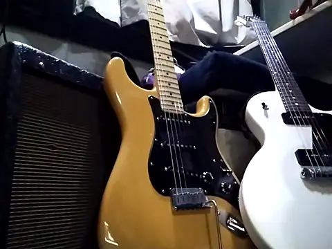 Snapshot of iswimnaked007 chatting on 11-29-25, 05:05 iswimnaked007 online show from 11-29-25, 05:05