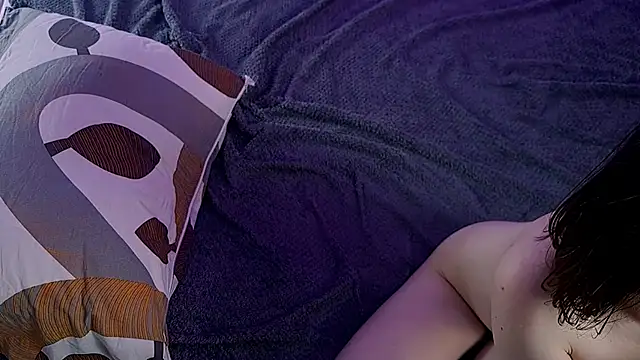 Snapshot of Sindy_Juxx chatting on 03-19-25, 04:36 Sindy Juxx online show from 03-19-25, 04:36