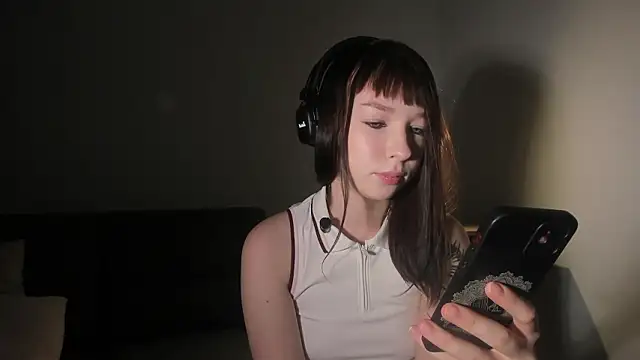 Snapshot of Sindy_Juxx chatting on 03-21-26, 04:21 Sindy Juxx online show from 03-21-26, 04:21