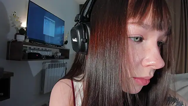 Snapshot of Sindy_Juxx chatting on 04-18-26, 04:49 Sindy Juxx online show from 04-18-26, 04:49