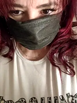 Snapshot of Loly2025 chatting on 12-18-25, 01:00 Loly2025 online show from 12-18-25, 01:00