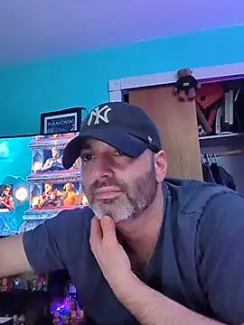 Novabear6996 online show from 04-10-26, 06:40