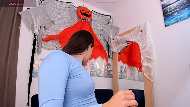 Baby Asshley online show from 10-24-25, 05:20