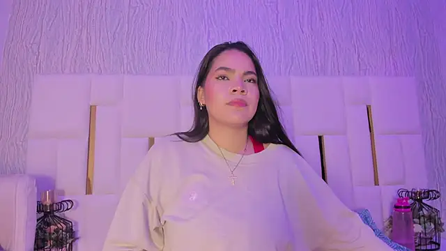 hillary uckerman  online show from 10-28-25, 11:36