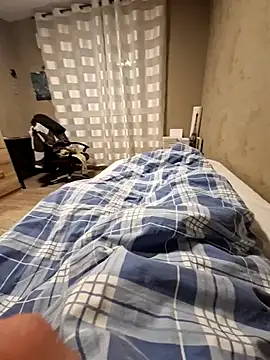 Snapshot of DerechteJunge chatting on 02-16-25, 03:47 DerechteJunge online show from 02-16-25, 03:47