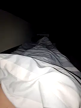 Snapshot of DerechteJunge chatting on 10-06-25, 04:32 DerechteJunge online show from 10-06-25, 04:32