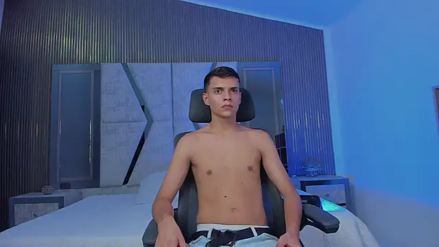 JacobRoberts1 online show from 10-01-25, 08:26