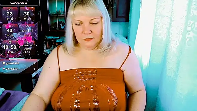 FlowerButterf online show from 09-15-25, 10:15