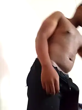 Snapshot of bosszonke123 chatting on 02-21-25, 06:18 bosszonke123 online show from 02-21-25, 06:18